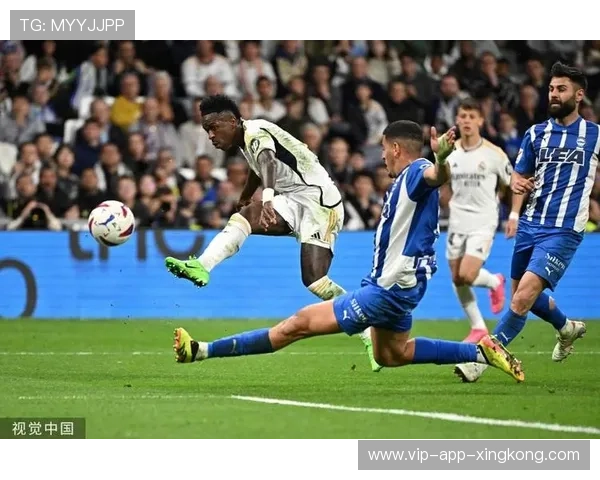 贝林厄姆传中被维尼修斯一蹬入网