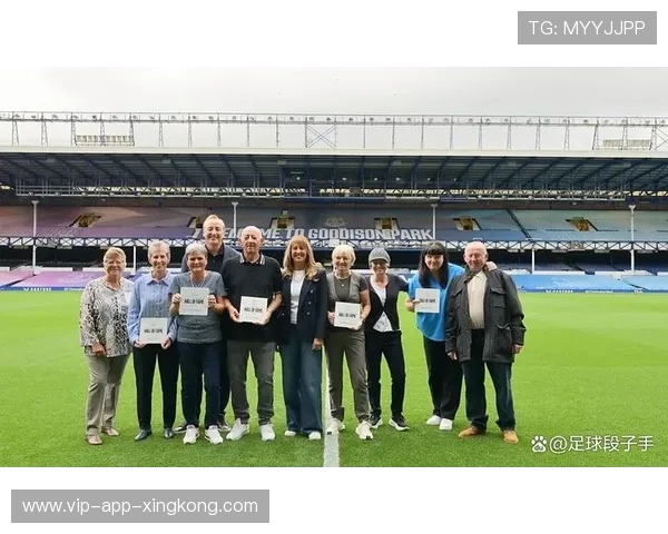 埃弗顿球迷组织开展慈善活动获好评,埃弗顿小球迷